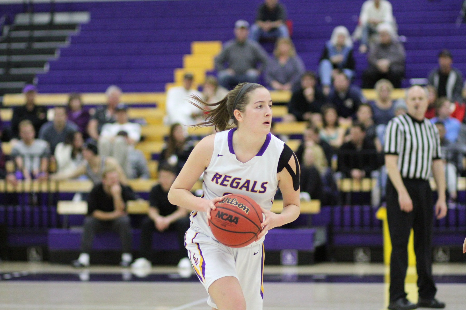 Regals fall to Mustangs