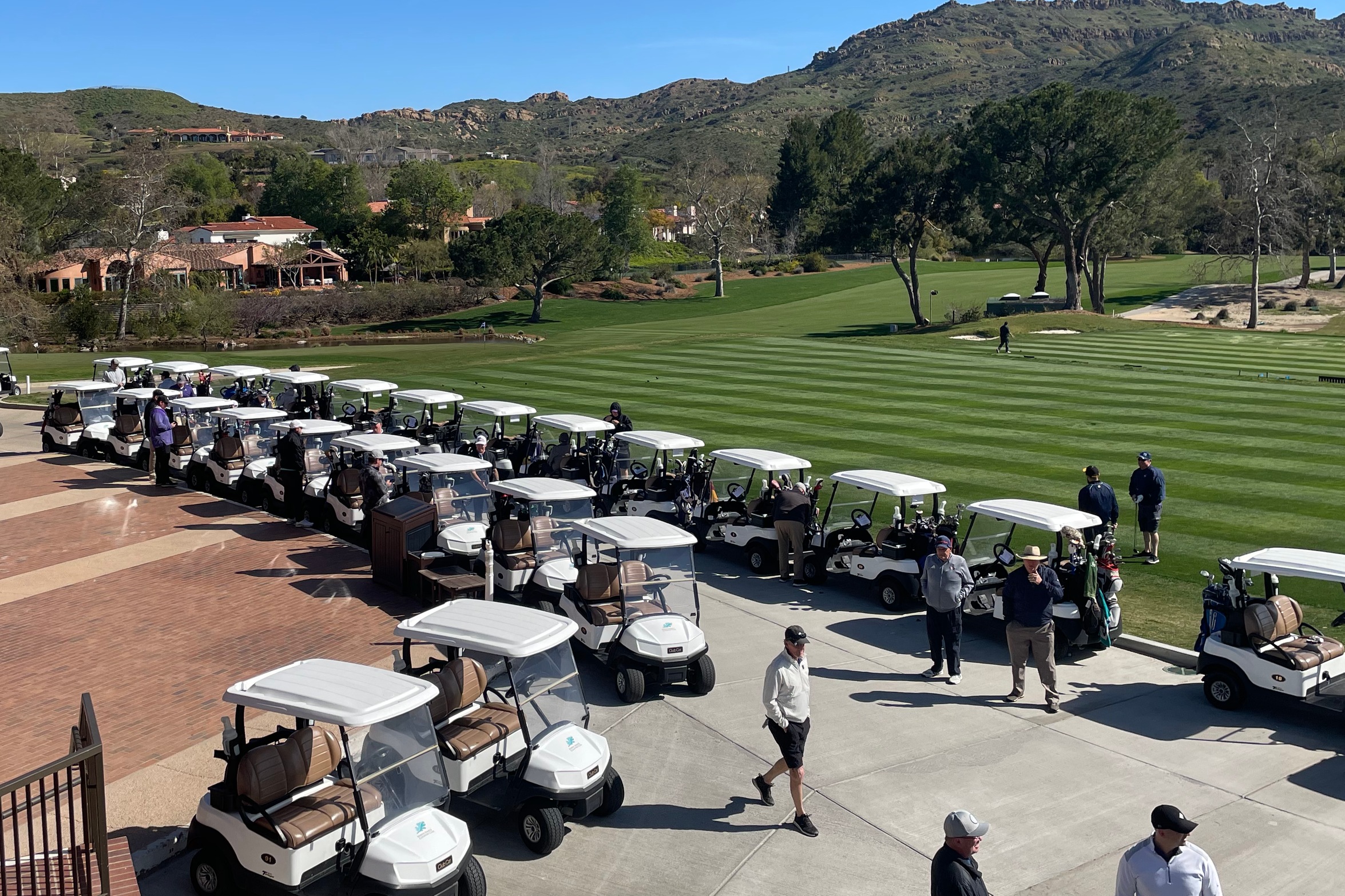 Cal Lutheran Hosts Annual Victory Club Golf Tournament