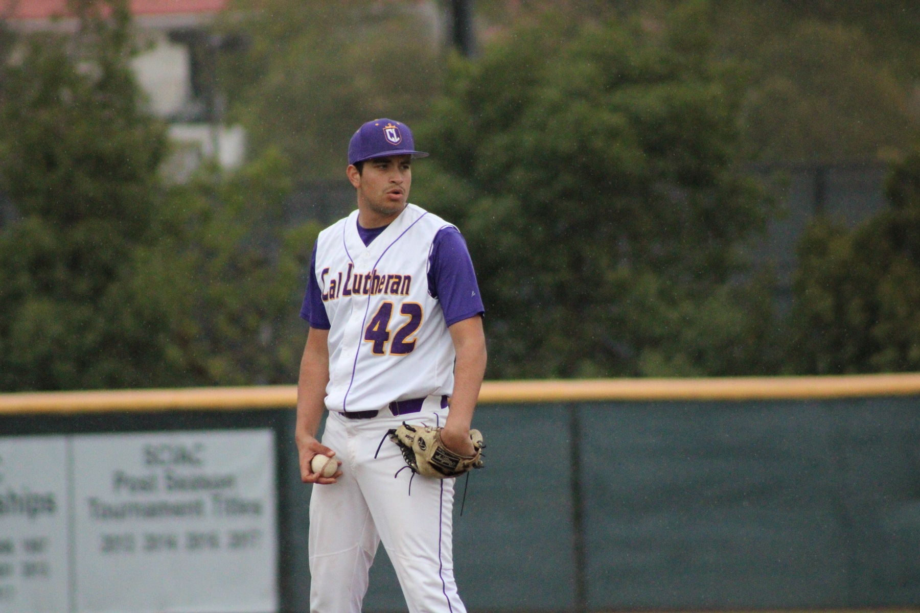 Michael Effatian earned the first win of his college career after a solid relief appearance out of the bullpen (Photo Credit: Mariah Zermeno)