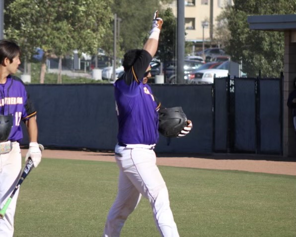 Kingsmen Take Series from Blues; Parks Homers Three Times, Heverly Third Walk-Off In Four Games