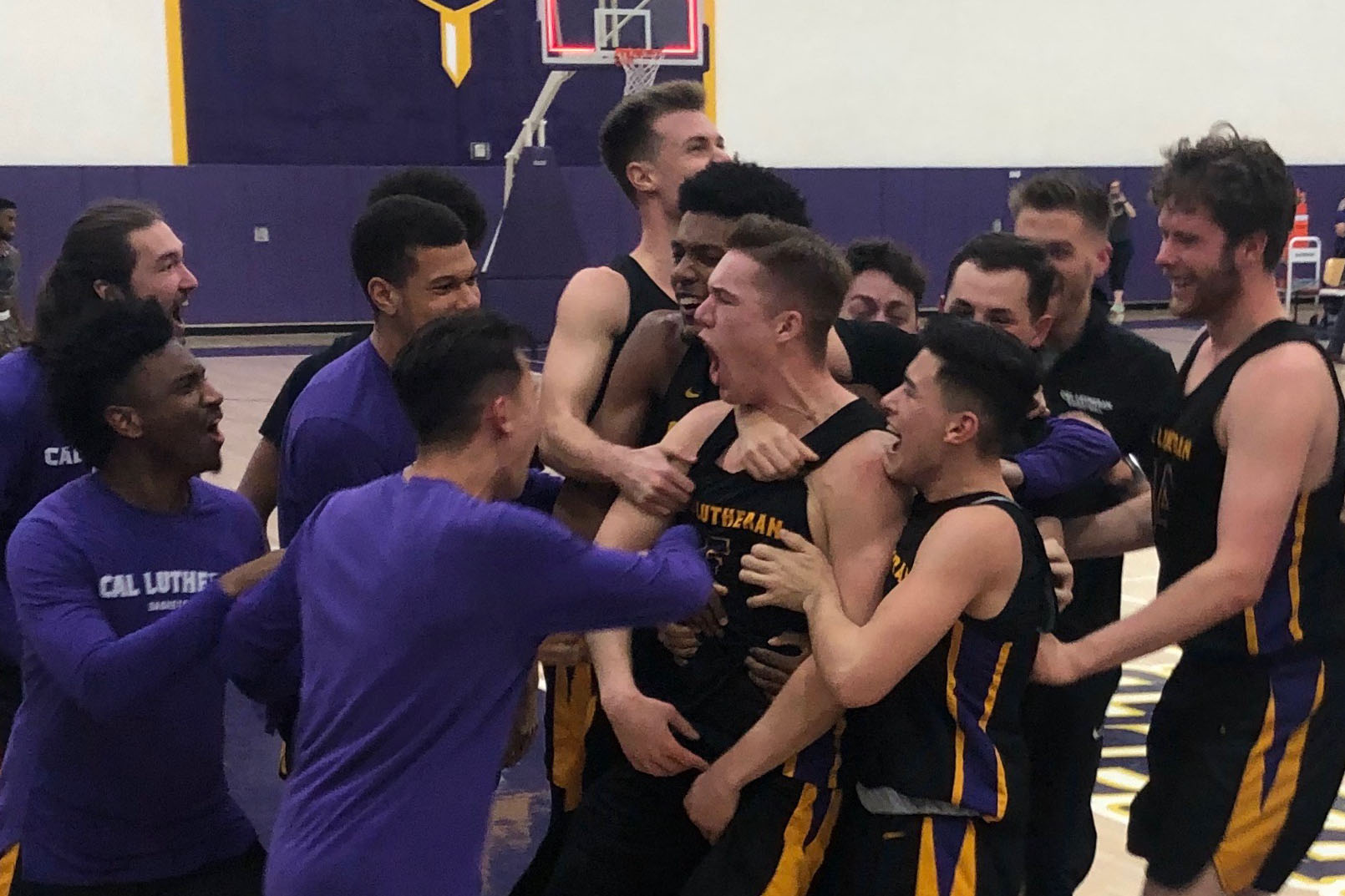 Kyle Ferreira hits a half-court buzzer beater to seal the win against Whittier.