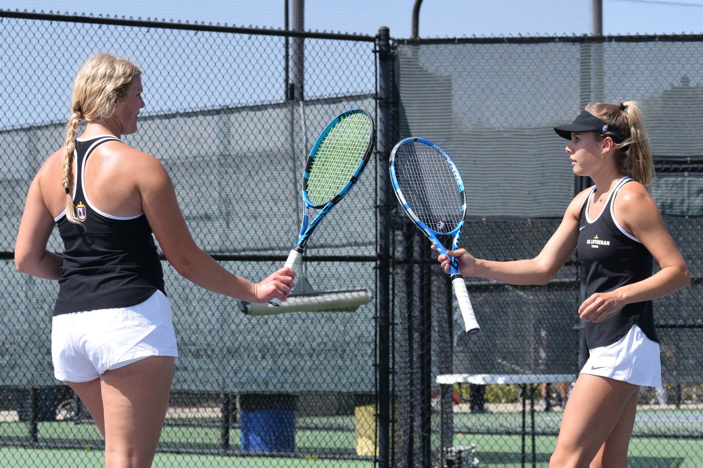 Joslin Seaberg (left) and Heidi Levanen (right) shut out their competition at the No. 2 doubles spot. (Photo: Trinity Martinez)